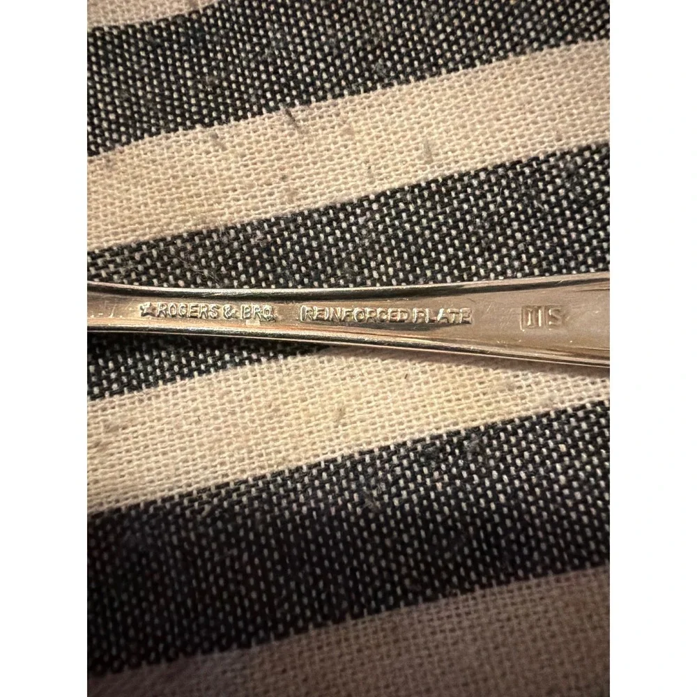 Rogers & Bro Daybreak Silver Plate Teaspoons Set of 3 Vintage Floral Flatware